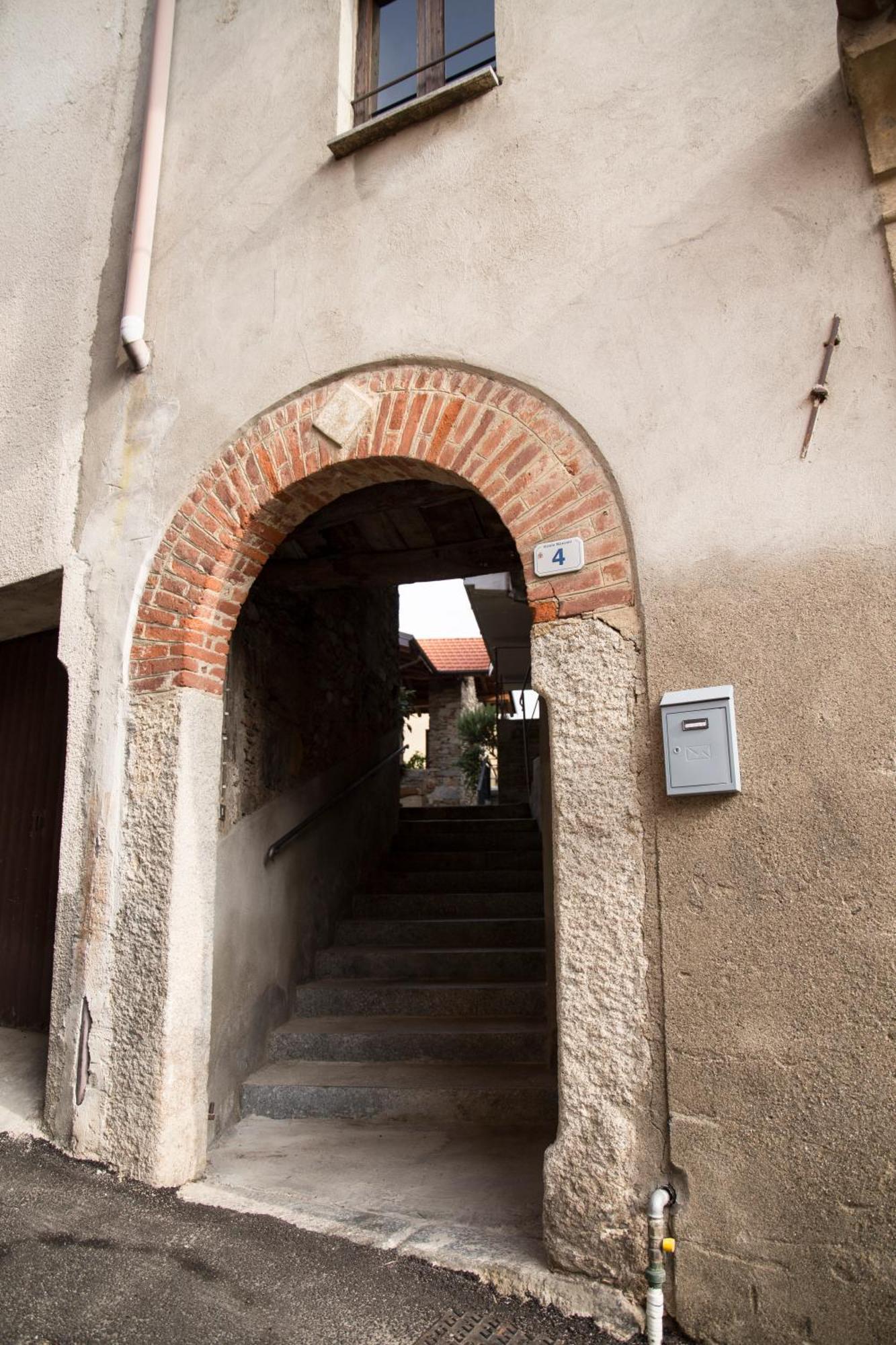 Il Nido Di Tiffany Apartment Massino Visconti Exterior photo